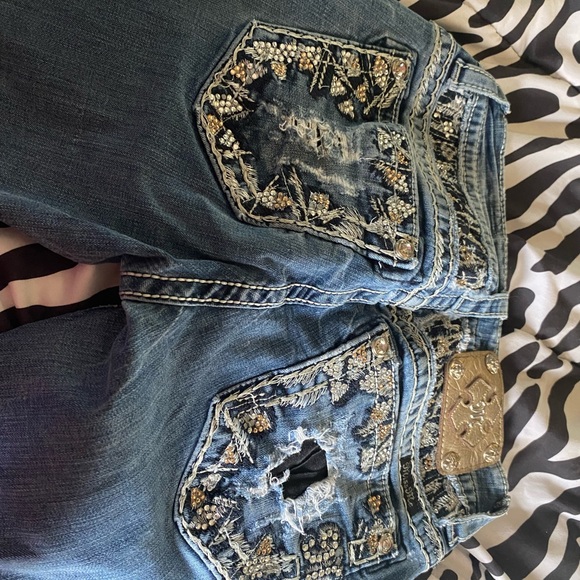 Too short - Picture 3 of 4